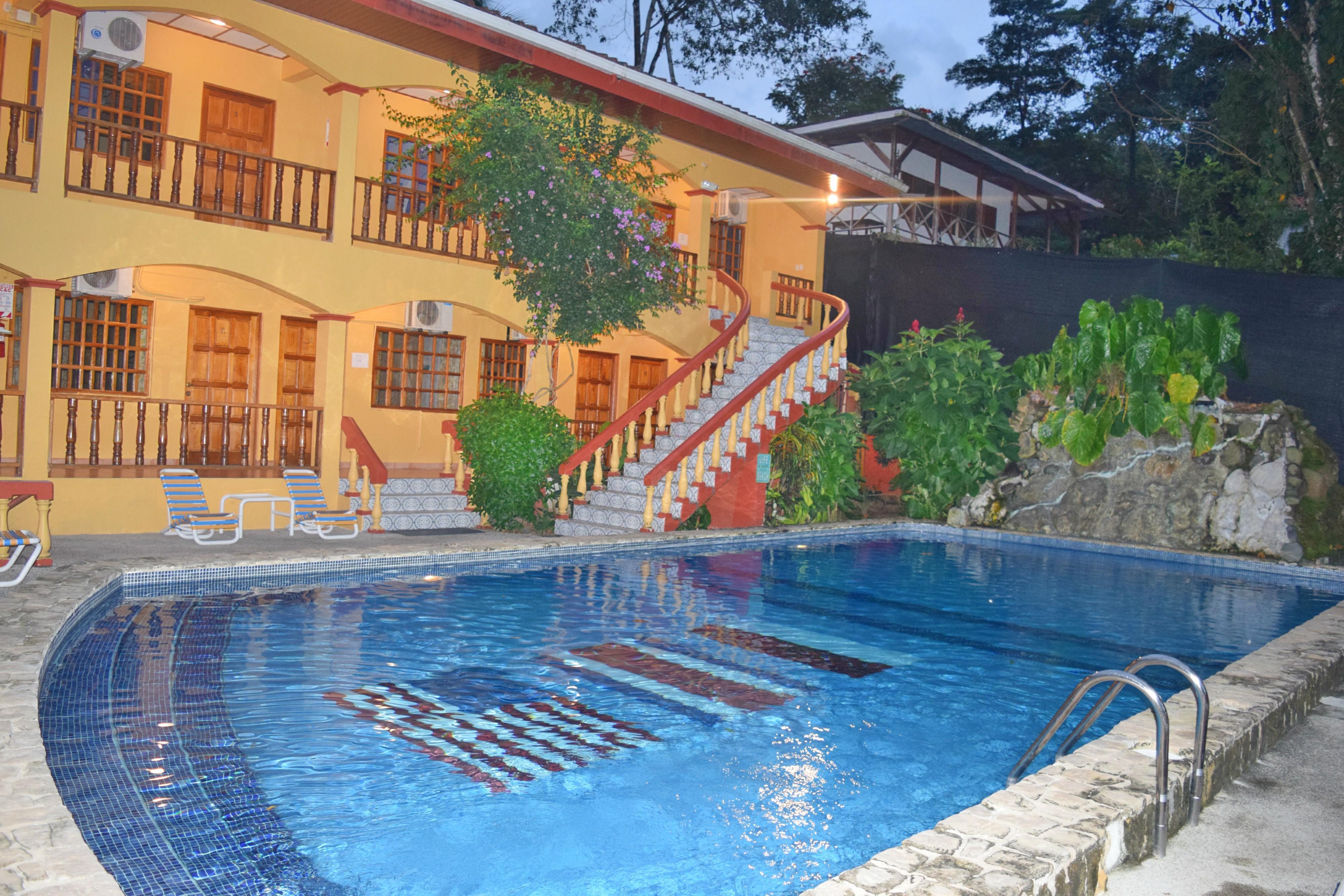 Hotel Tres Banderas Manuel Antonio Exterior foto